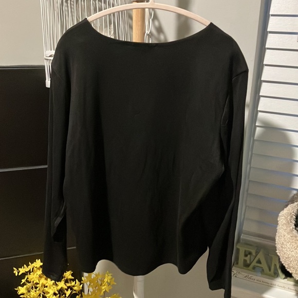 Long Sleeve Heart Top - Picture 6 of 6